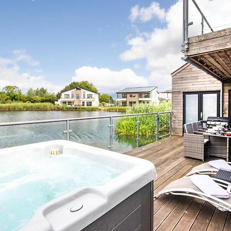 Waters Edge 04, Waterside Lodge P 南塞尔尼 外观 照片