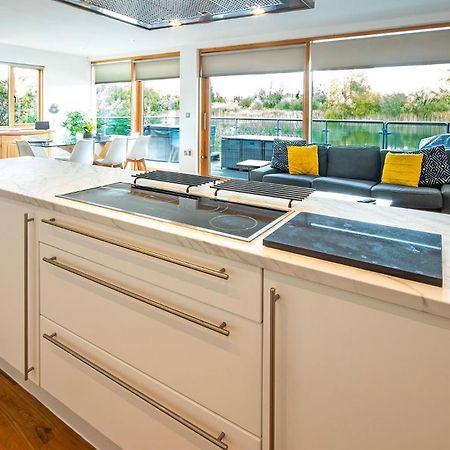 Waters Edge 04, Waterside Lodge P 南塞尔尼 外观 照片