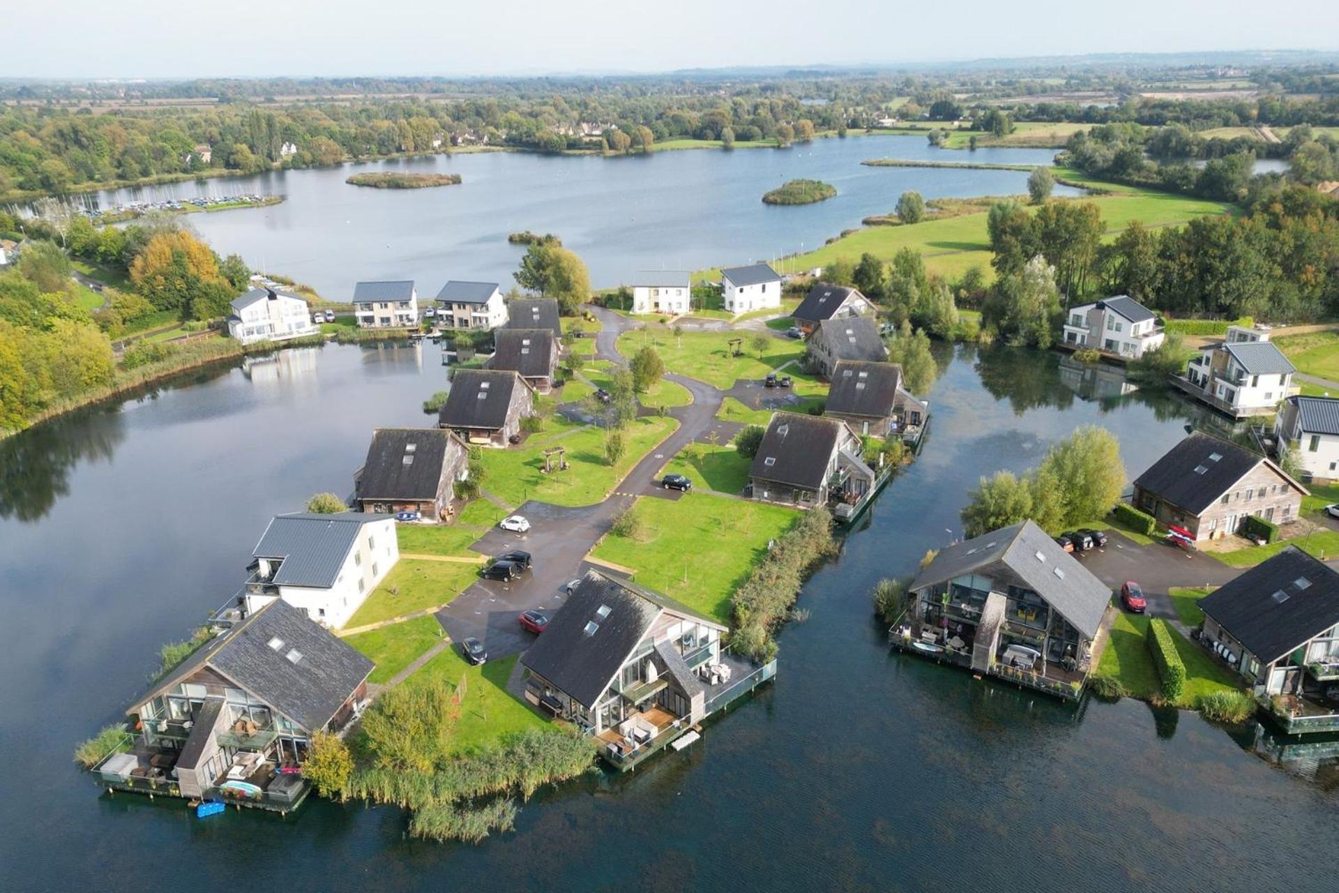 Waters Edge 04, Waterside Lodge P 南塞尔尼 外观 照片